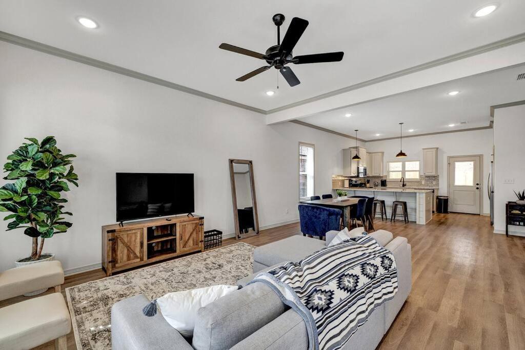 Alamo Luxury Living Up To 11 Villa Tyler Luaran gambar